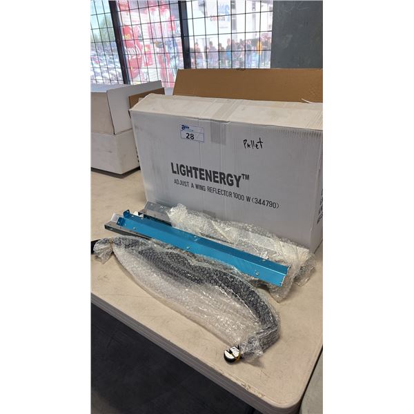 PALLET OF LIGHTENERGY WING REFLECTOR (344790) APPROX 17 PACKS
