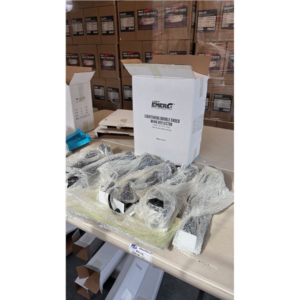 10 BOXES OF LIGHTENERG DOUBLE ENDED WING REFLECTOR (344825) APPROX 17 PACKS