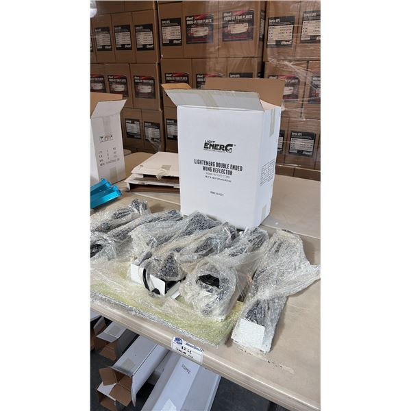 10 BOXES OF LIGHTENERG DOUBLE ENDED WING REFLECTOR (344825) APPROX 17 PACKS