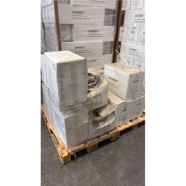 PALLET OF LIGHTENERGY LAMP CORD EXTENSION MALE AND FEMALE