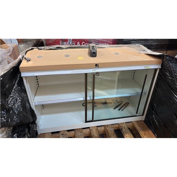 4 PALLETS OF MISC ITEMS INCL FIXTURES AND MORE