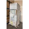 Image 1 : PALLET OF MONDI HORTICULTURE TRAY 23"X46"X2.5"