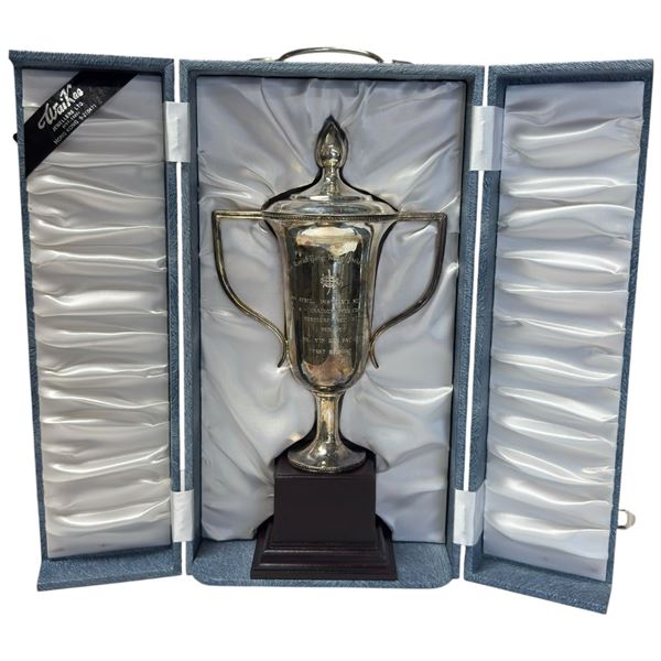 Sterling Silver Trophy * Royal Hong Kong Jockey Club 1983 "Fast Runner" * Weight of trophy when base