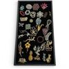 Image 1 : 30 Vintage Brooches * Wide Variety of Materials * Display tray not included