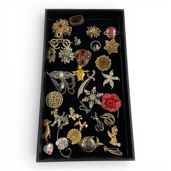 30 Vintage Brooches * Wide Variety of Materials * Display tray not included