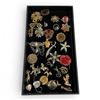 Image 1 : 30 Vintage Brooches * Wide Variety of Materials * Display tray not included