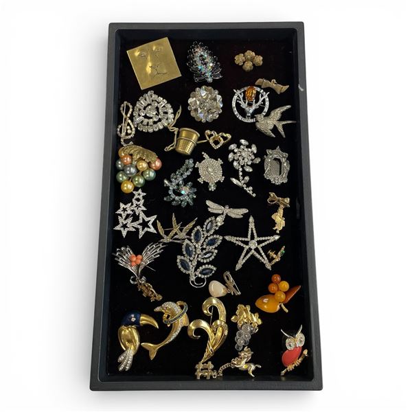30 Vintage Brooches * Wide Variety of Materials * Display tray not included