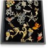 Image 2 : 30 Vintage Brooches * Wide Variety of Materials * Display tray not included