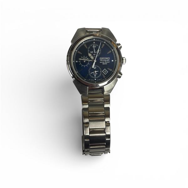 Seiko Stainless Steel Chronograph Watch with Blue Dial * Complete with original box and pamphlet. Mo