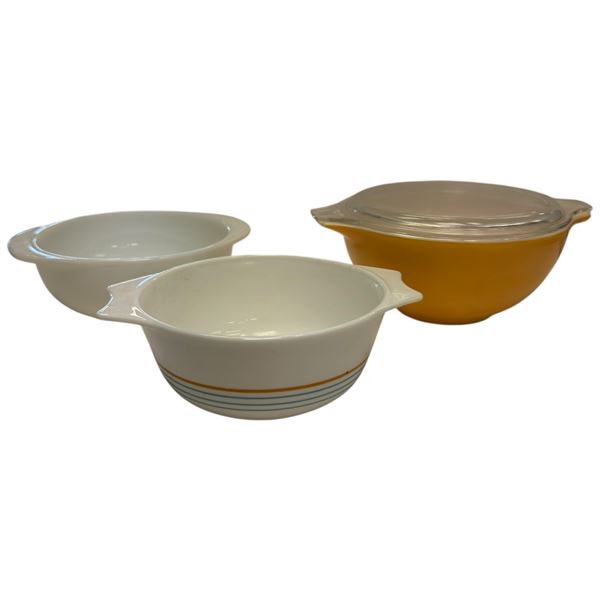 Trio of Bakeware: Pyrex Zoom Bowl 6.5-Inch, White Pyrex Model 022 & Pyrex 422 with Lid