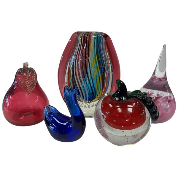 Art Glass Lot: Bullicante Apple, Hollow Pear, Bullicante Vase & Blue Duck and Pink Teardtrop