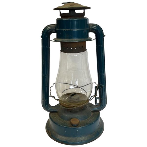 Dietz No 80 Blizzard Kerosene Lantern 15-Inch Tall Blue