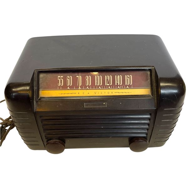 RCA Victor Little Master Tube Radio Bakelite Circa 1948