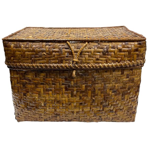 Handwoven Seagrass Storage Basket with a Lid