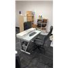 Image 3 : GLASS TOP WHITE DESK/WORKSTATION WITH 25" HP MONITOR, MOBILE OFFICE CHAIR & WIRELESS KEYBOARD