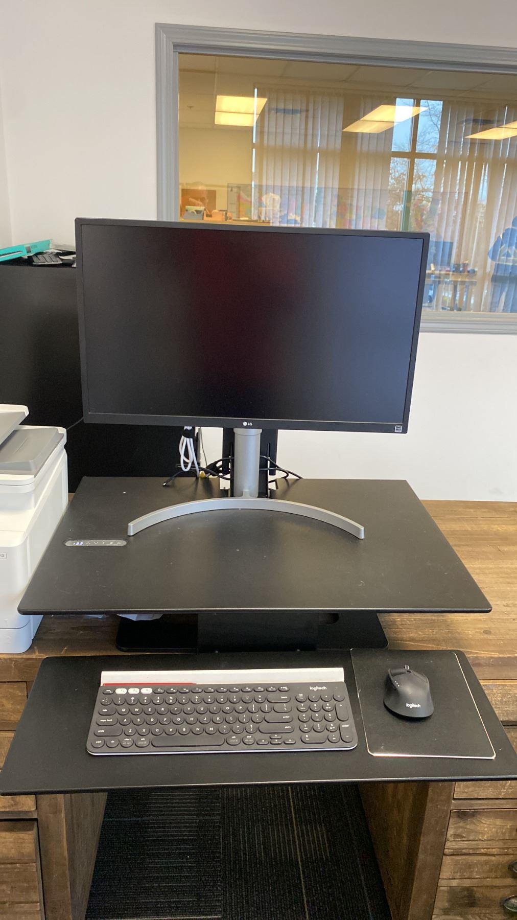 Logitech Desk Monitor POWERED ADJUSTABLE HEIGHT UPLIFT DESK WITH 27