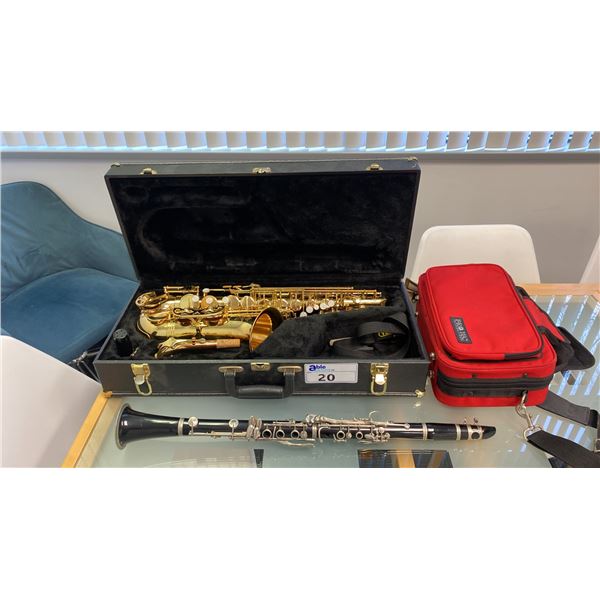 JULIUS KEILWERTH ST98 SAXOPHONE IN HARD TRANSPORT CASE & CLARINET WITH SMALL TRAVEL BAG