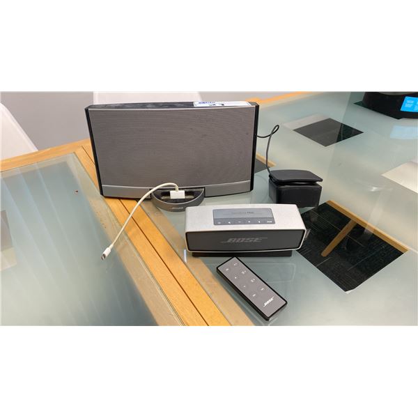 2 BOSE SPEAKERS