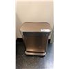 Image 2 : RCA RDW3208-B COUNTERTOP PORTABLE DISHWASHER, VANITY MIRROR & GARBAGE CAN