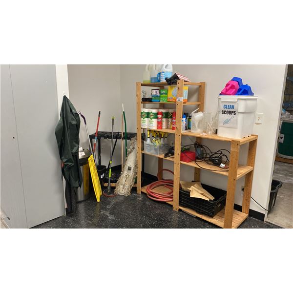 WOODEN STORAGE UNIT WITH ASSORTED CONTENTS- CLEANING SUPPLIES, BROOMS, GARBAGE CAN & MORE