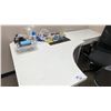 Image 3 : WHITE CORNER TABLE, SMALL DESK, STOOL, MOBILE OFFICE CHAIR & ASSORTED ITEMS