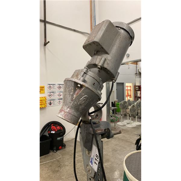 DYNAMIX 5510G INDUSTRIAL CLAMP-MOUNTED MIXER WITH STAND & MIXING ATTACHMENT
