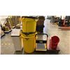 Image 2 : 3 RUBBERMAID BRUTE GARBAGE CANS, 2 CARTS, METAL GARBAGE CAN & 2 BUCKETS