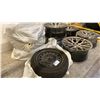 Image 3 : 5 BEYERN VEHICLE RIMS & SET OF 16" WINTER TIRES