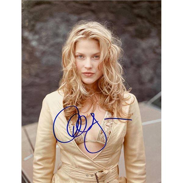 Landman Ali Larter signed photo