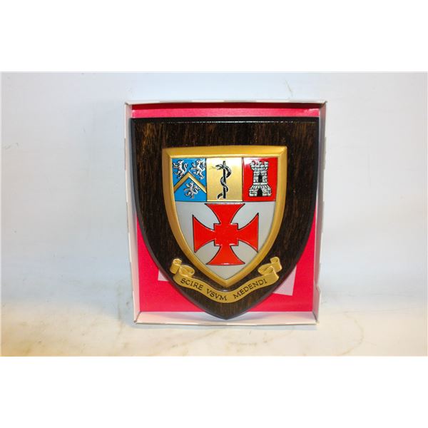 DECORATIVE PLAQUE COAT OF ARMS