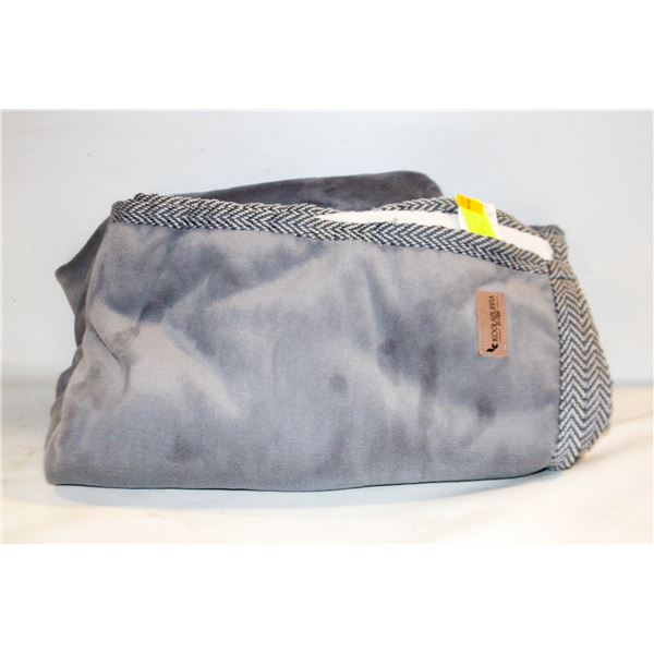 KOOLABURRA CANDICE THROW BLANKET