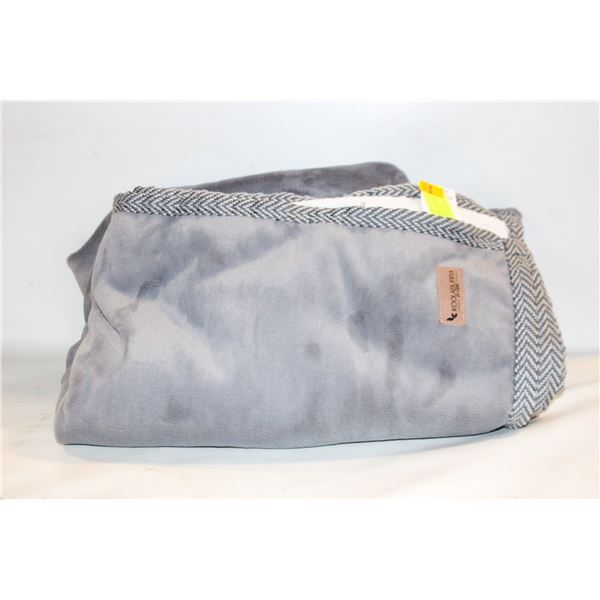 KOOLABURRA CANDICE THROW BLANKET