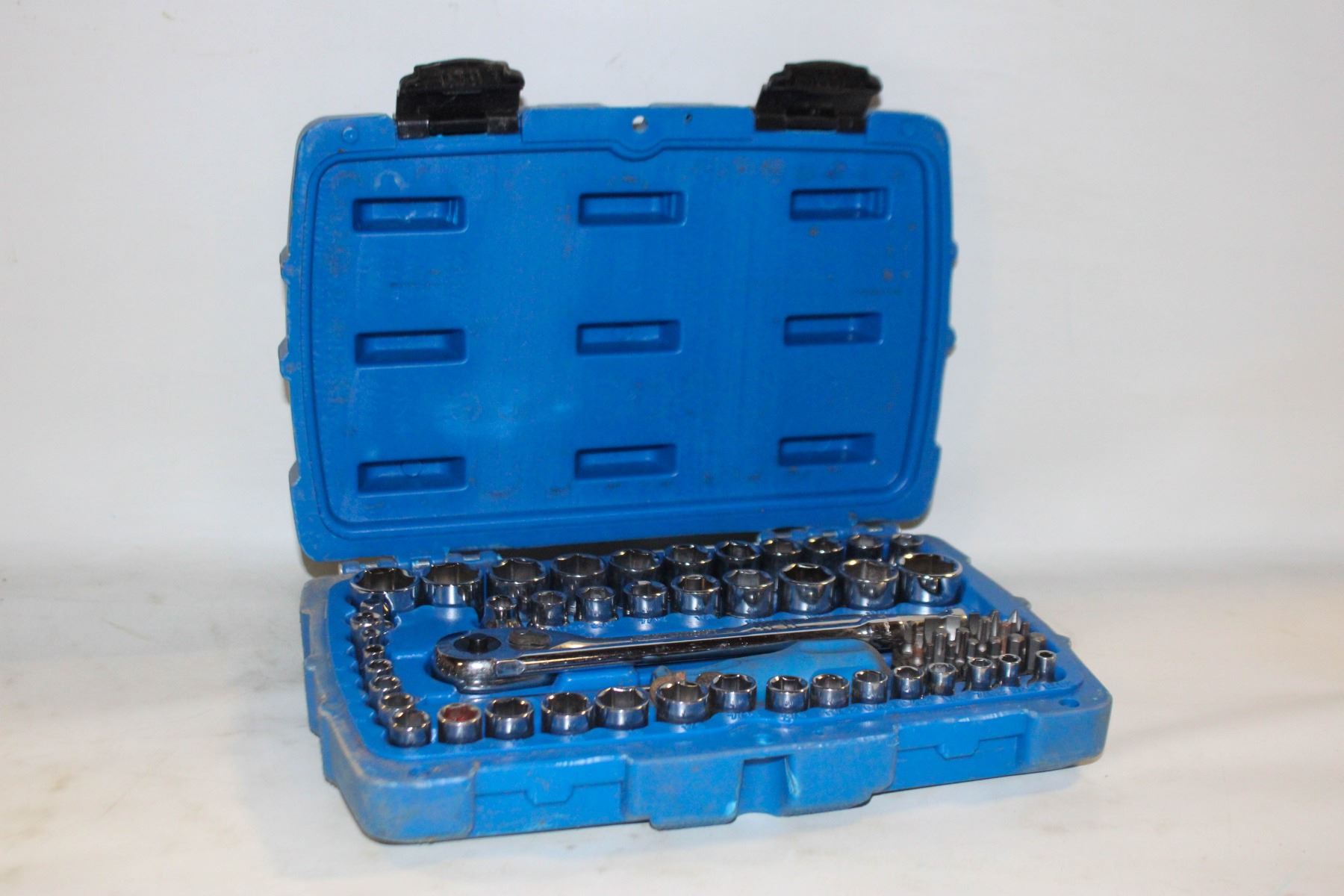 Set Clef Mastercraft 62 PIECE MASTERCRAFT TOOL SET