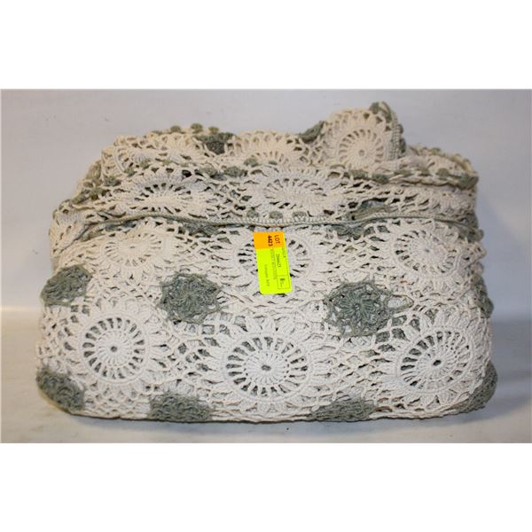 84"X94" CROCHET BED COVER