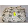 Image 1 : 84"X94" CROCHET BED COVER