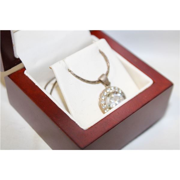 ESTATE NECKLACE IN BOX-ESTATE