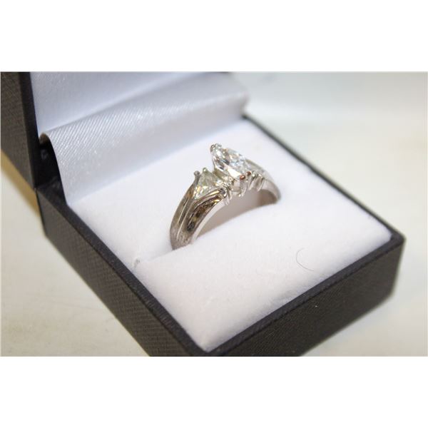 ESTATE RING IN BOX-ESTATE