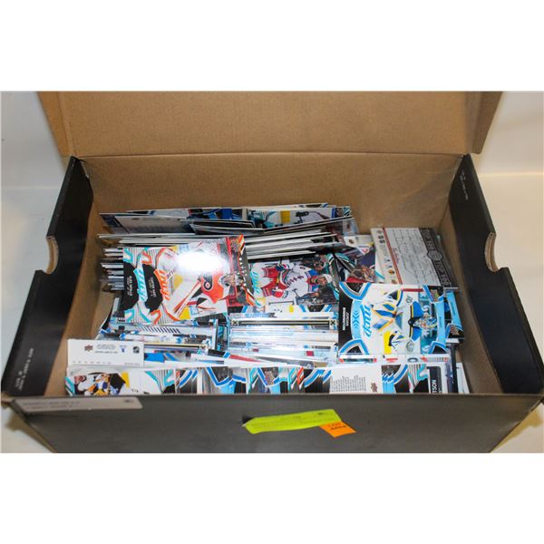 ESTATE HOCKEY CARD COLLECTION-ESTATE