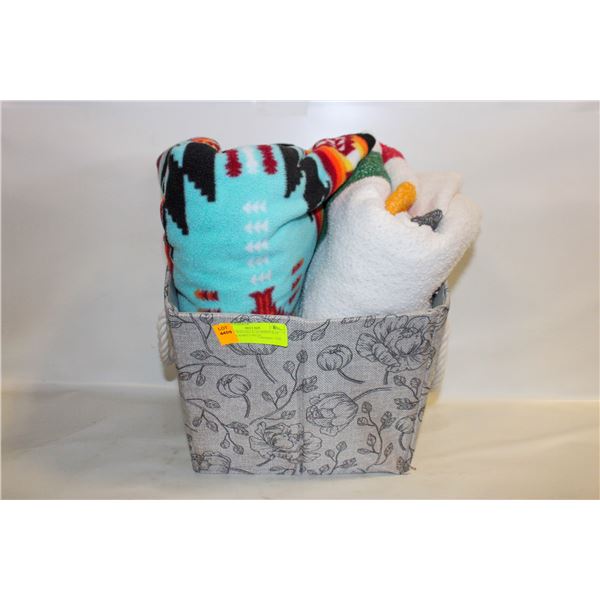 ESTATE NAVAJO & HUDSON BAY PRINT BLANKET WITH