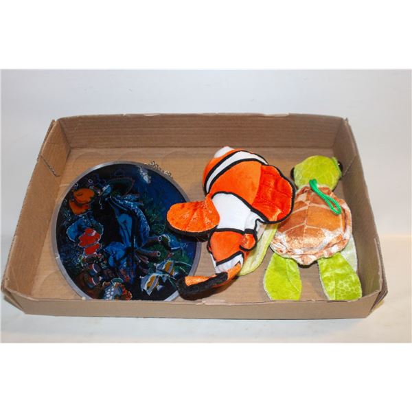 METAL FRAMED OCEAN SCENE SUN CATCHER