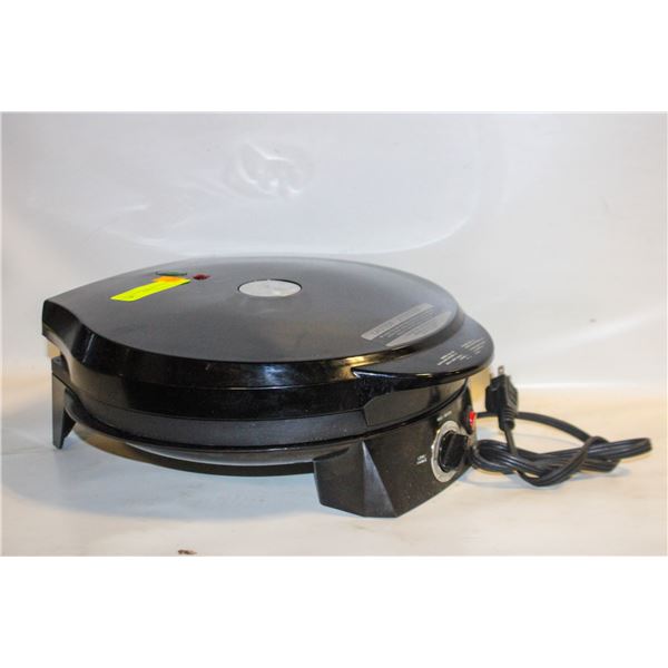 BLACK AND DECKER PIZZA MAKER