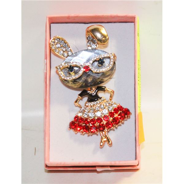 NEW RHINESTONE BUNNY BROOCH 3D