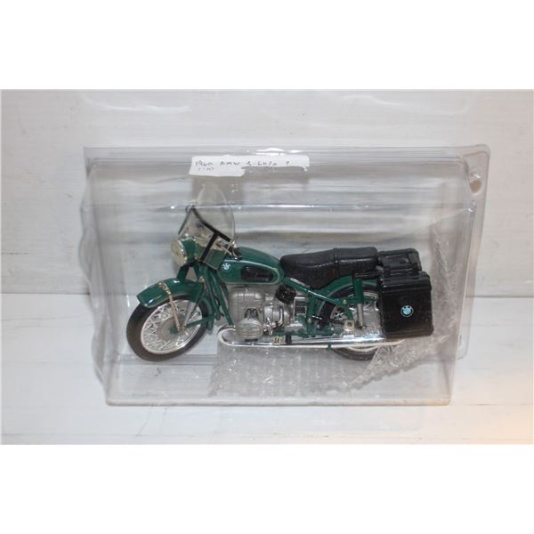 1960 BMW R-60/2 DIE-CAST 1:10 SCALE