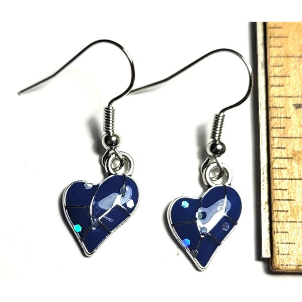 17) BLUE ENAMEL WITH SPARKLES, HEART