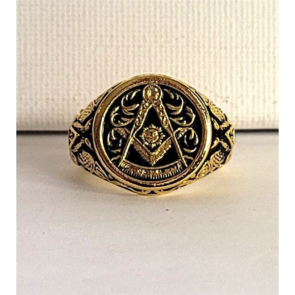 15) GOLD TONE WITH BLACK ENAMEL, SIZE 9.75