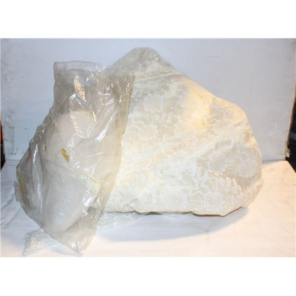 LADIES WEDDING GOWN WITH VEIL