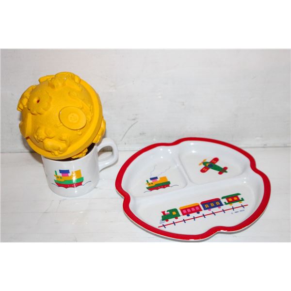 VINTAGE PECO PLATE AND CUP & NURSERY RHYME BALL