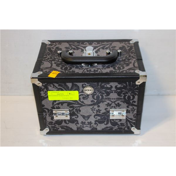 SOHO LONDON MAKEUP BOX