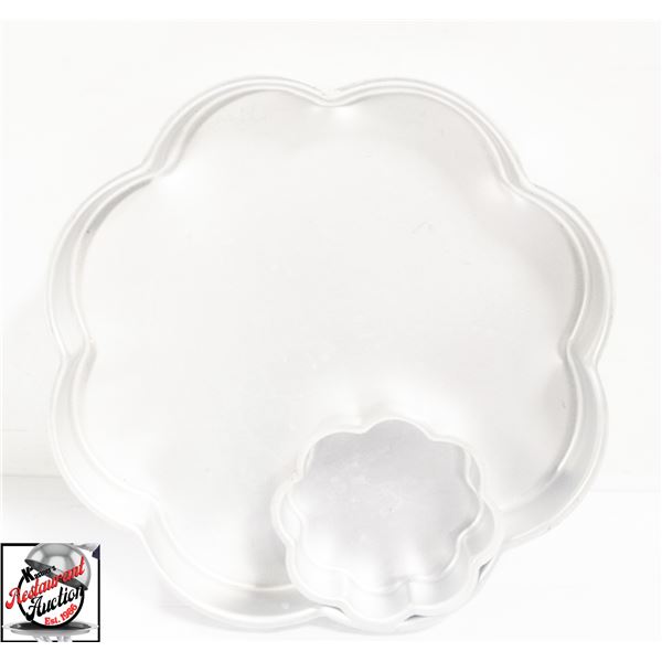 TWO ASSORTED CAKE PANS