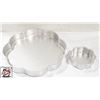Image 2 : TWO ASSORTED CAKE PANS